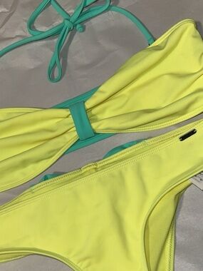 Vintage Hollister Betty’s bright swim suit bikini with big bow bottoms